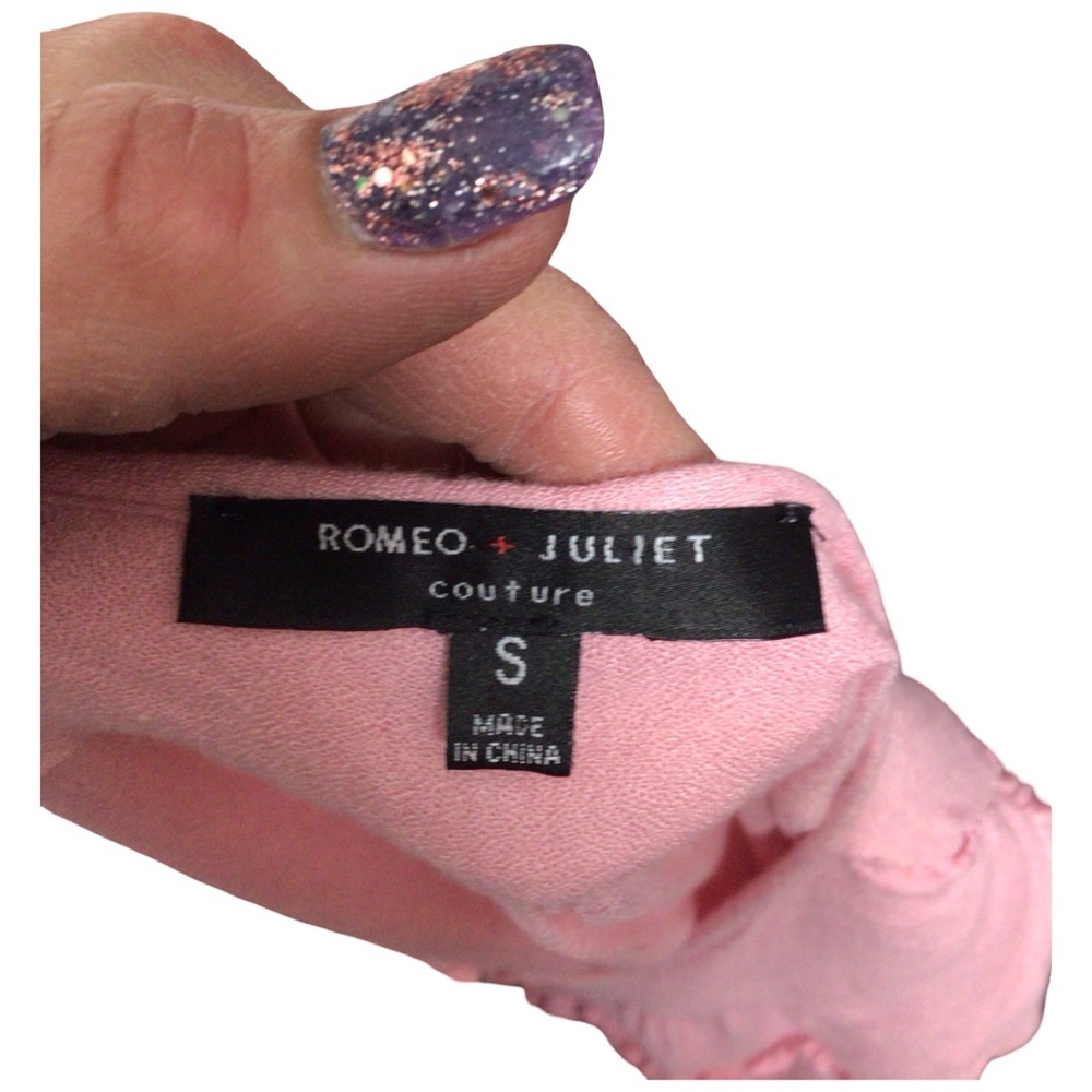 Romeo & Juliet Couture Pink Blouse - Picture 4 of 4